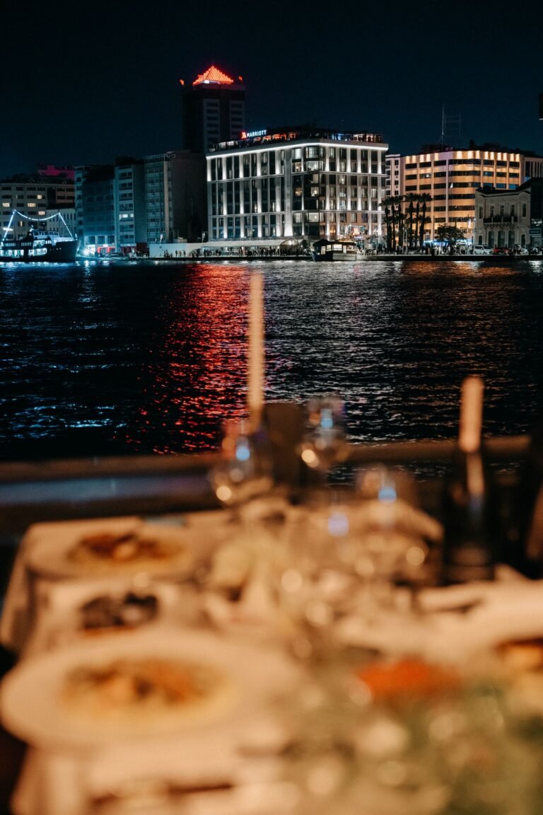 Dubai Marina Dinner Cruise with Buffet & Live Shows — photo 3